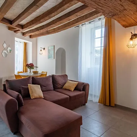 Historique Au Bord De L'eau, Angers, 2 Ch., Confort, Proche Commodites Et Loisirs - Fr-1-622-15 * Bouchemaine