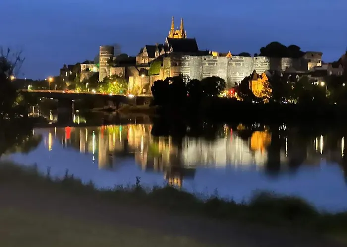 Сasa de vacaciones Historique Au Bord De L'eau, Angers, 2 Ch., Confort, Proche Commodités Et Loisirs - Fr-1-622-15 Bouchemaine