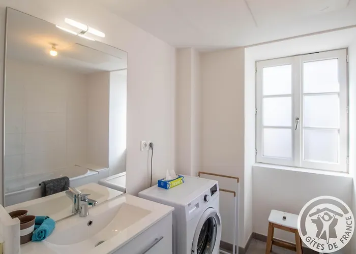 Сasa de vacaciones Historique Au Bord De L'eau, Angers, 2 Ch., Confort, Proche Commodités Et Loisirs - Fr-1-622-15 Bouchemaine